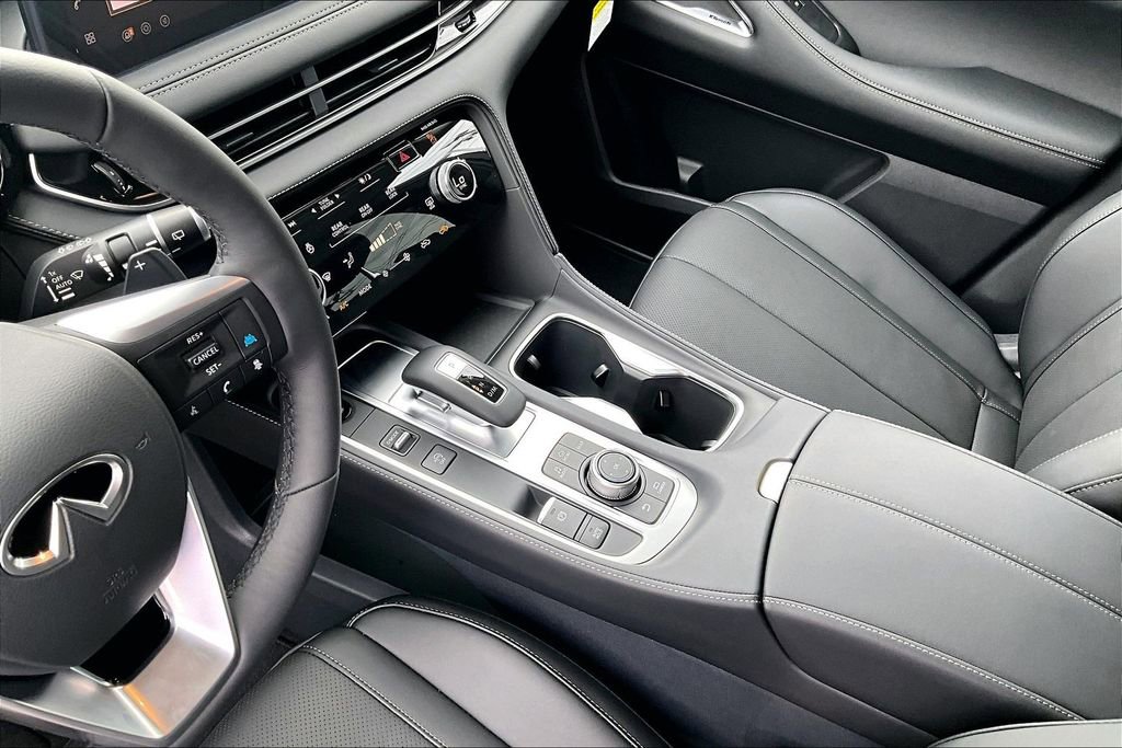 New 2026 INFINITI QX60 Luxe w/ Cargo Package image 11