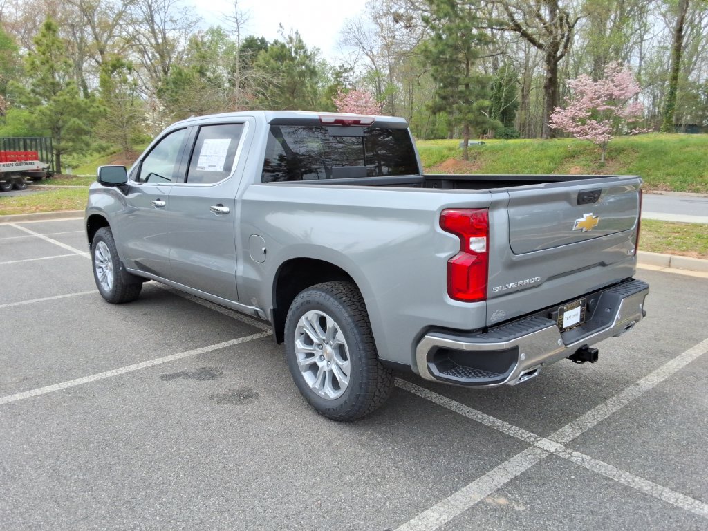 New 2026 Chevrolet Silverado 1500 LTZ w/ LTZ Premium Package AWD/4WD image 7