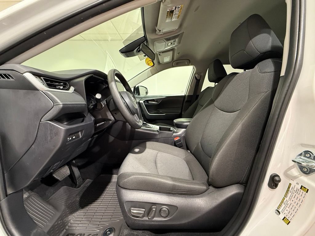 Certified 2025 Toyota RAV4 XLE AWD/4WD image 13
