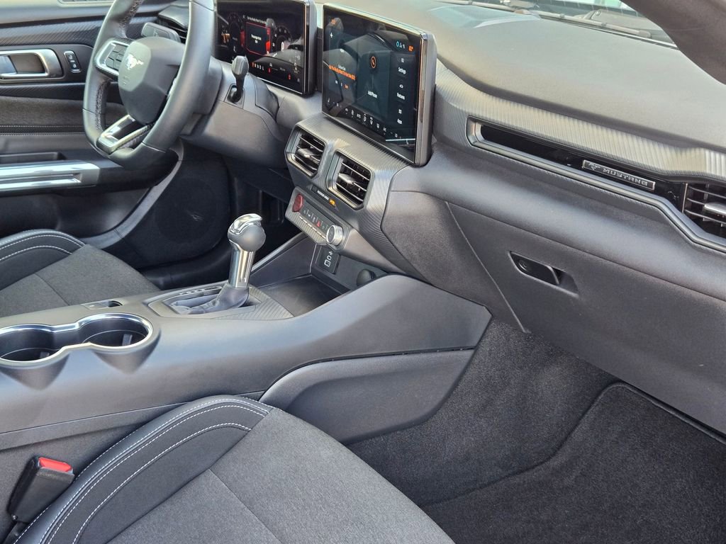 Used 2025 Ford Mustang EcoBoost image 25