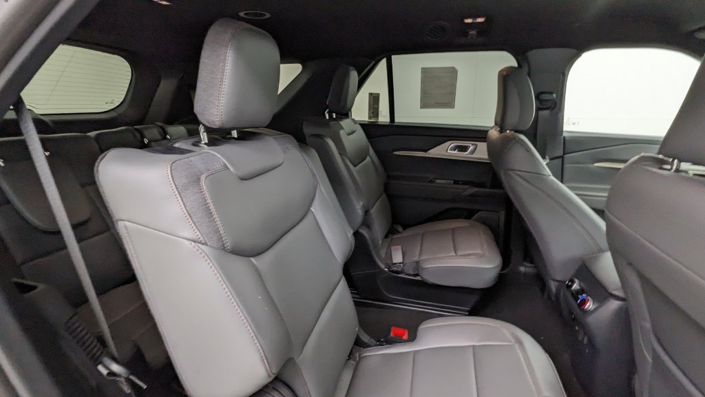 New 2027 Ford Explorer Active w/ Active Comfort Package AWD/4WD image 40
