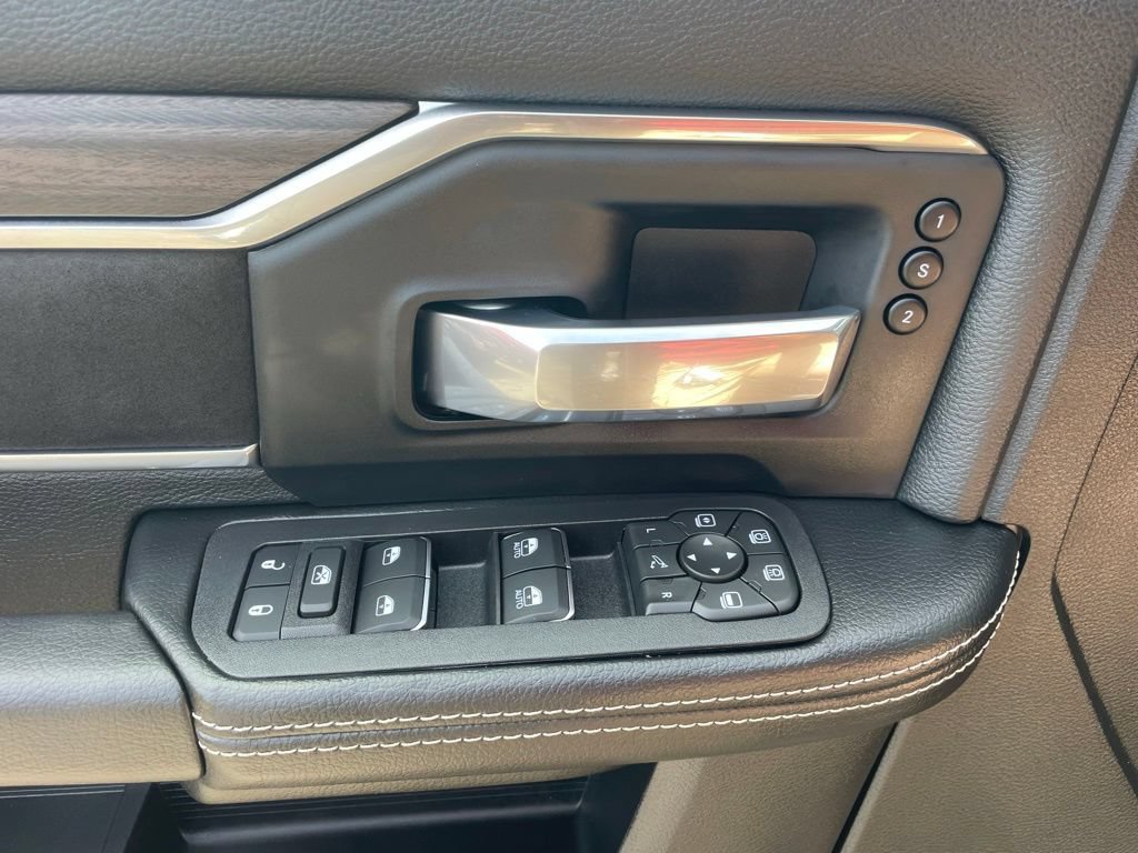 New 2026 RAM 2500 Laramie AWD/4WD image 28