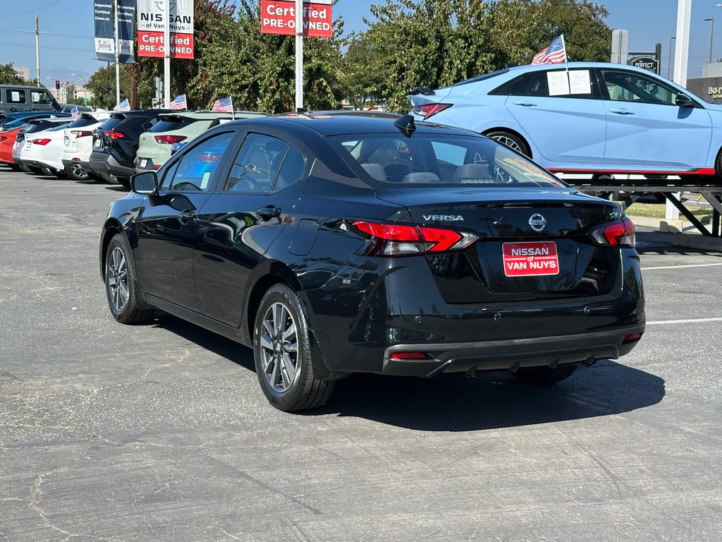 Used 2022 Nissan Versa SV w/ Trunk Package FWD image 4