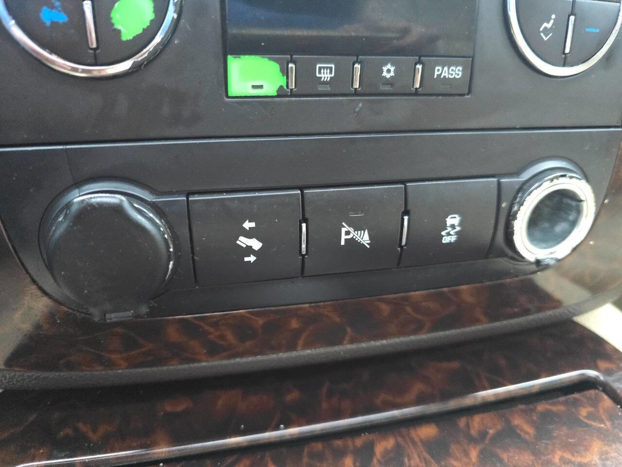 Used 2013 GMC Yukon Denali image 18