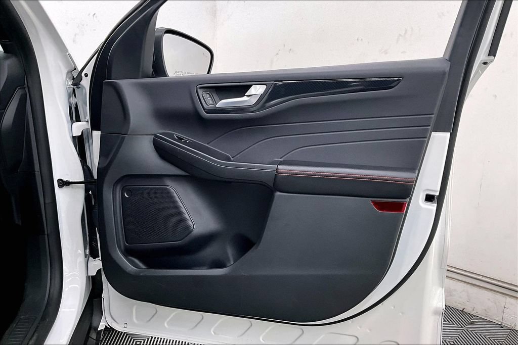 Used 2024 Ford Escape ST-Line w/ Tech Pack #1 FWD image 26