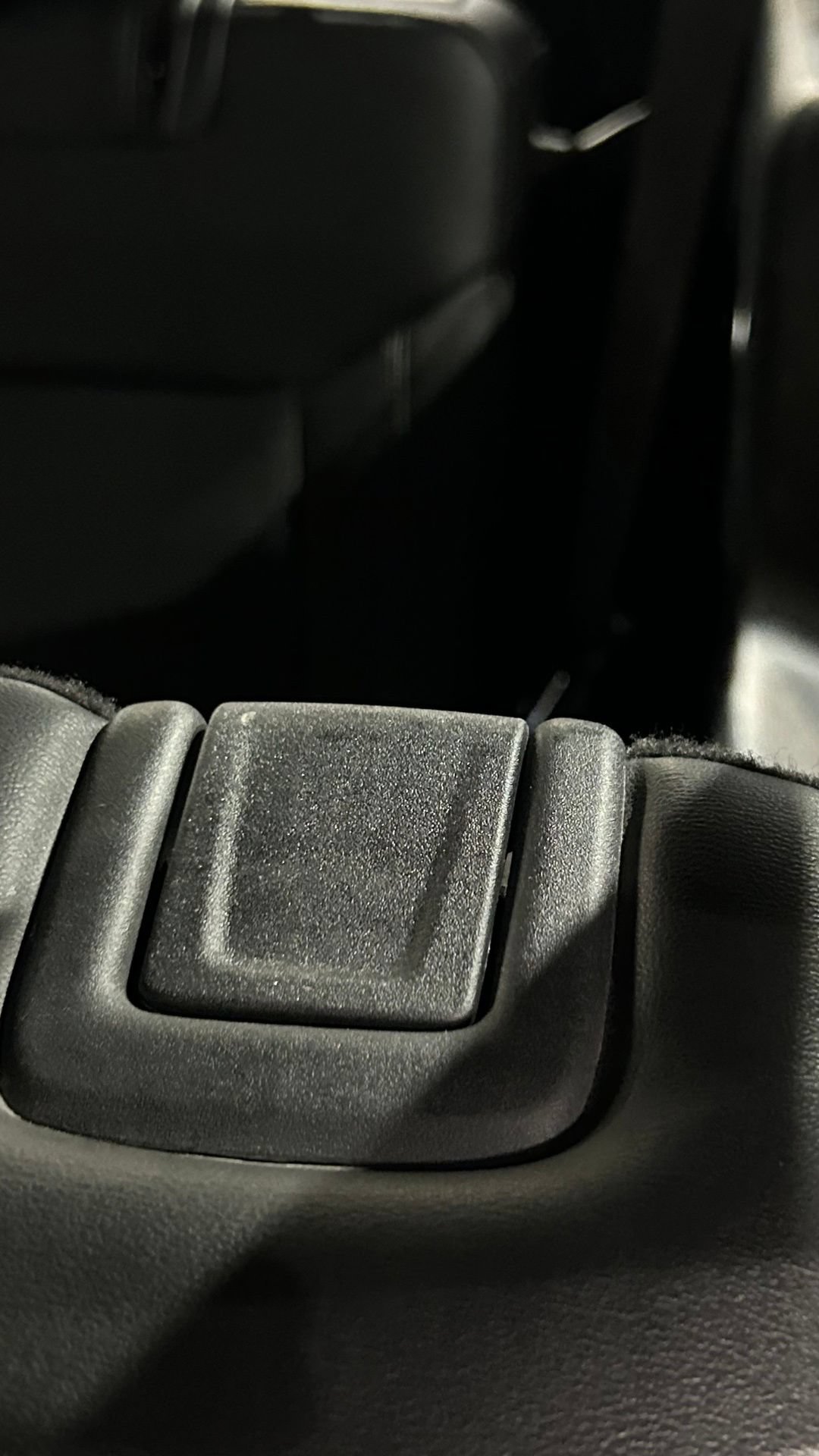 Used 2022 Ford Explorer XLT w/ Equipment Group 202A AWD/4WD image 54