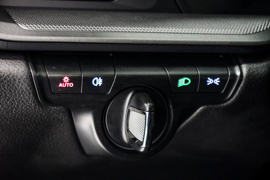 Used 2024 Porsche 911 Carrera image 33