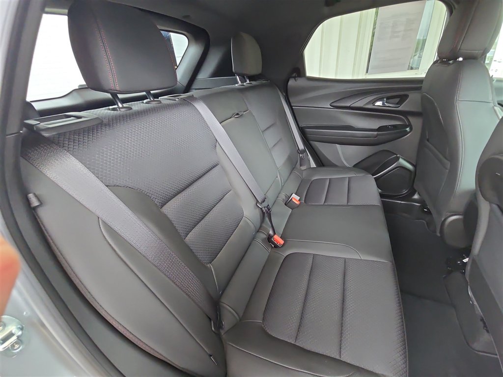 Used 2023 Chevrolet TrailBlazer RS FWD image 25