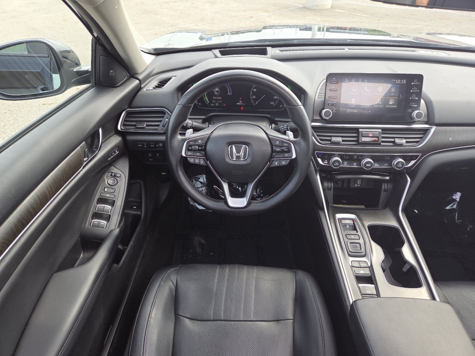 Used 2018 Honda Accord Touring image 25