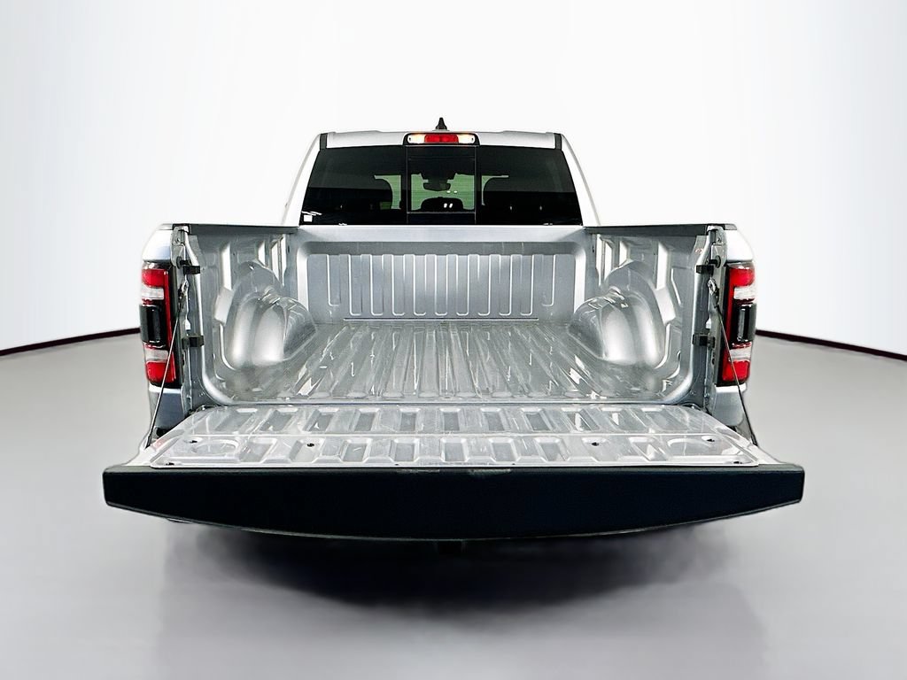 Used 2024 RAM 1500 Big Horn AWD/4WD image 29