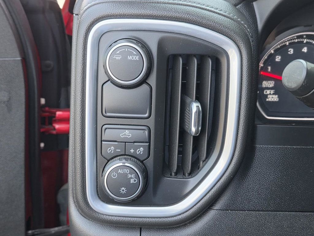 Used 2022 Chevrolet Silverado 1500 LT image 19