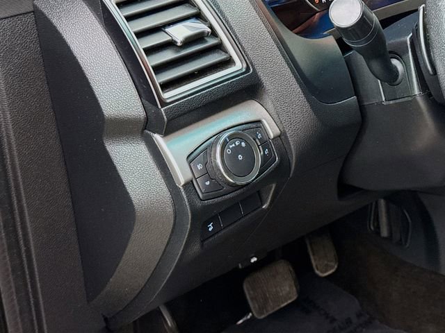 Used 2016 Ford Explorer XLT w/ Equipment Group 201A image 10