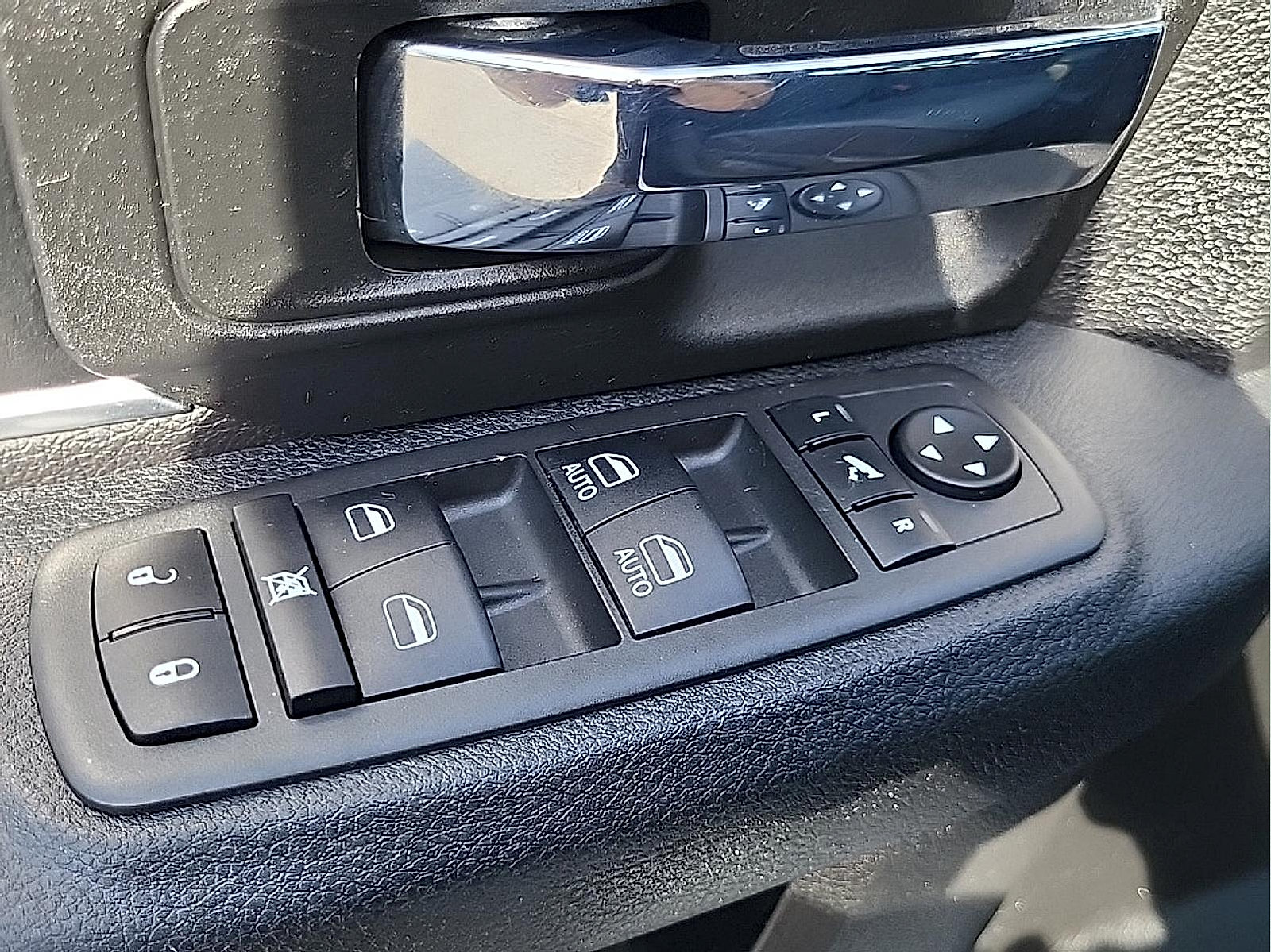 Used 2022 RAM 1500 Warlock AWD/4WD image 26