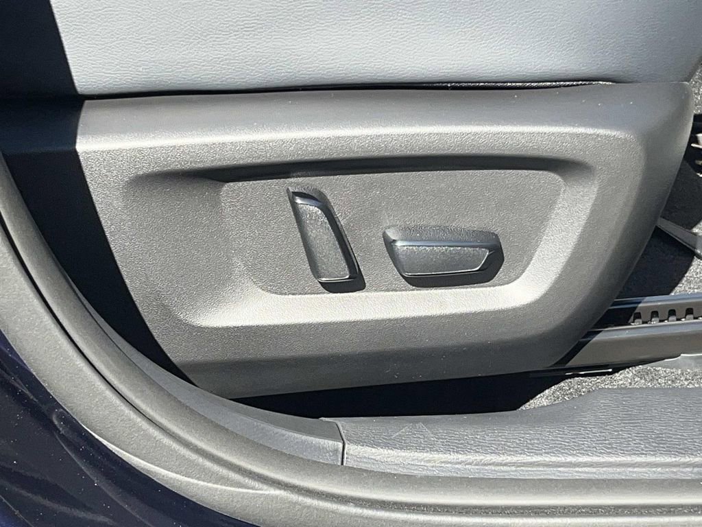 New 2026 Mitsubishi Outlander SEL FWD image 18