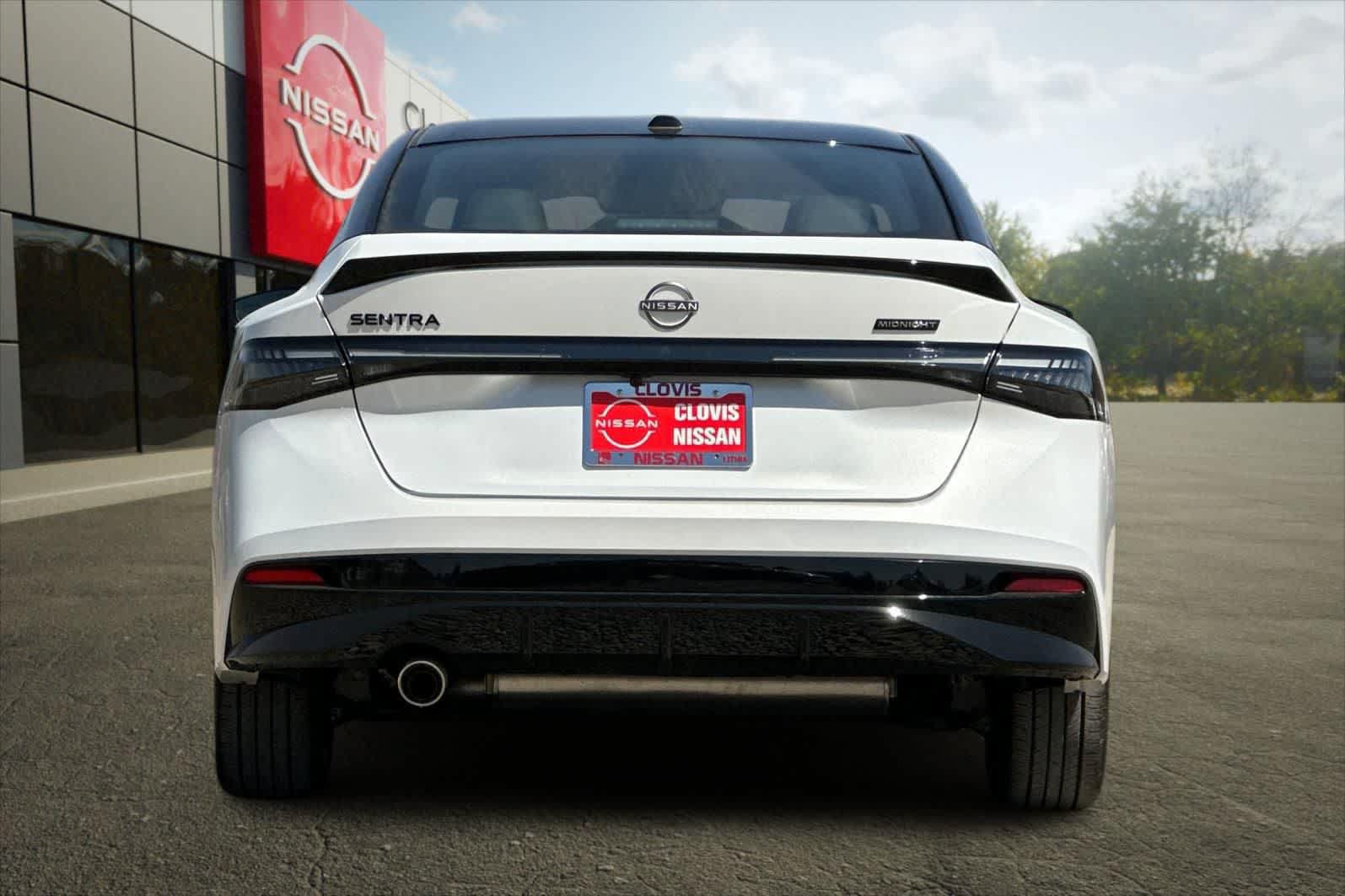 New 2027 Nissan Sentra SR FWD image 8