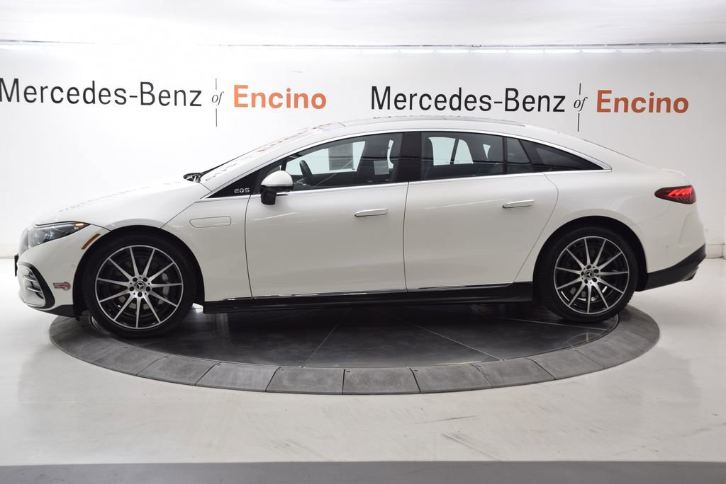 Used 2023 Mercedes-Benz EQS 580 4MATIC Sedan image 3