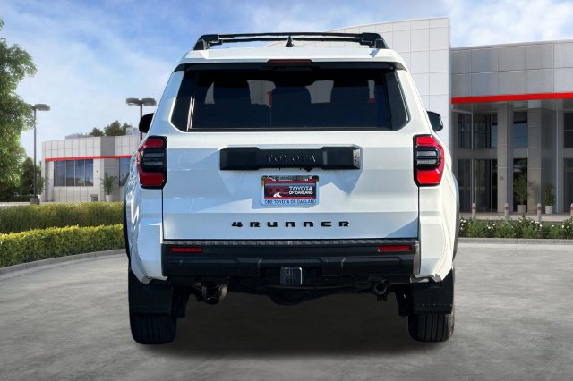 Certified 2025 Toyota 4Runner SR5 AWD/4WD image 6
