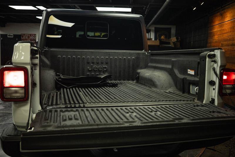 Used 2021 Jeep Gladiator Sport AWD/4WD image 7