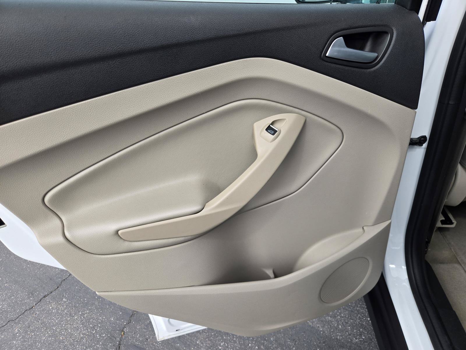 Used 2014 Ford C-MAX SE FWD image 23