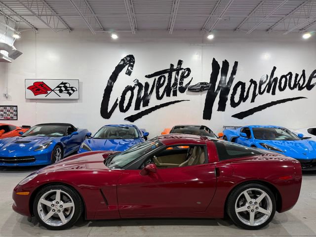 Used 2006 Chevrolet Corvette Coupe w/ Preferred Equipment Group image 2