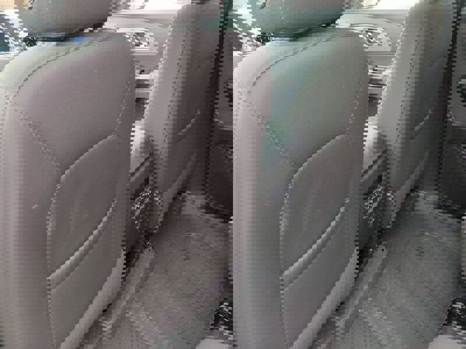 Used 2023 Chevrolet Traverse LT image 18