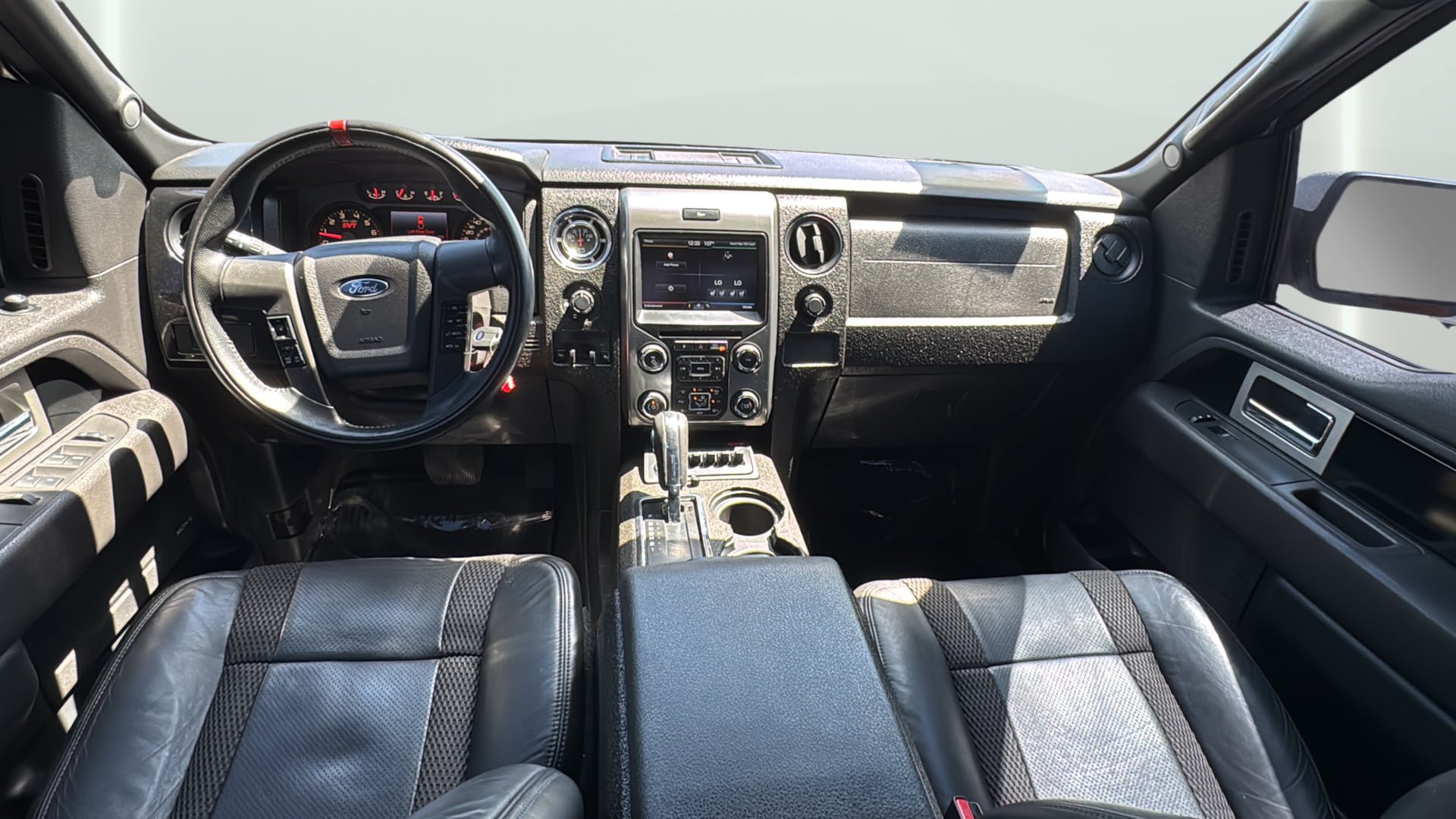Used 2014 Ford F150 Raptor w/ Equipment Group 801A Luxury AWD/4WD image 31
