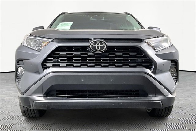 Used 2021 Toyota RAV4 XLE Premium image 2