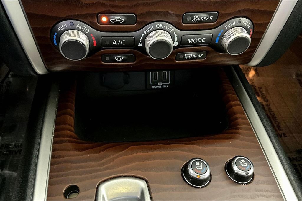 Used 2018 Nissan Pathfinder Platinum image 33