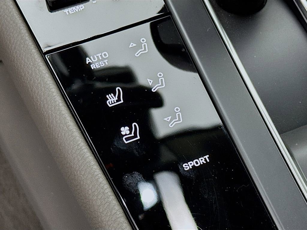 New 2025 Porsche Macan image 23