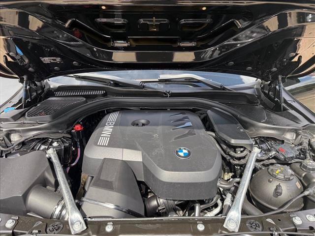 Used 2027 BMW 530i w/ M Sport Package RWD image 18
