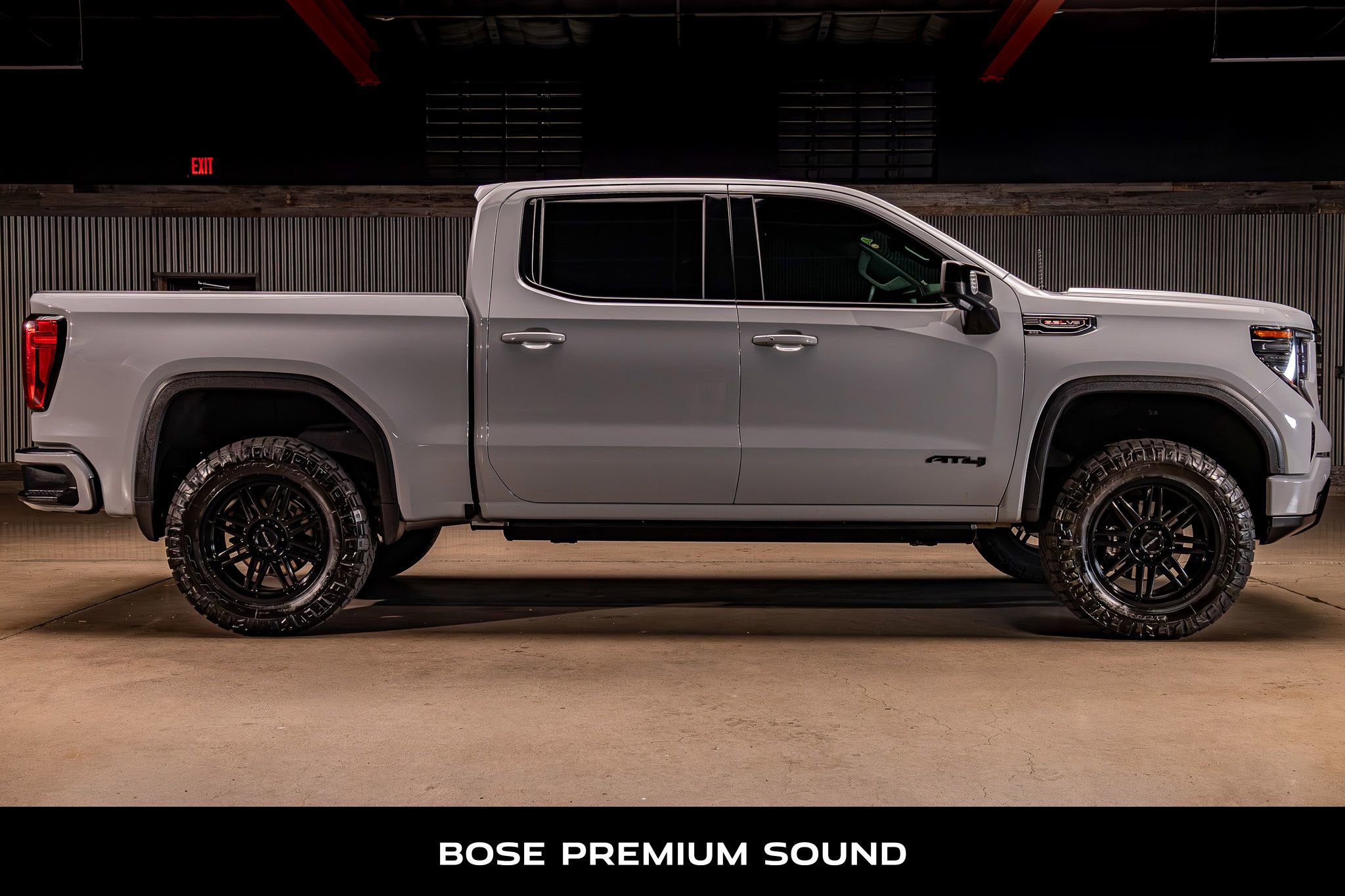 Used 2024 GMC Sierra 1500 AT4 w/ Technology Package image 10