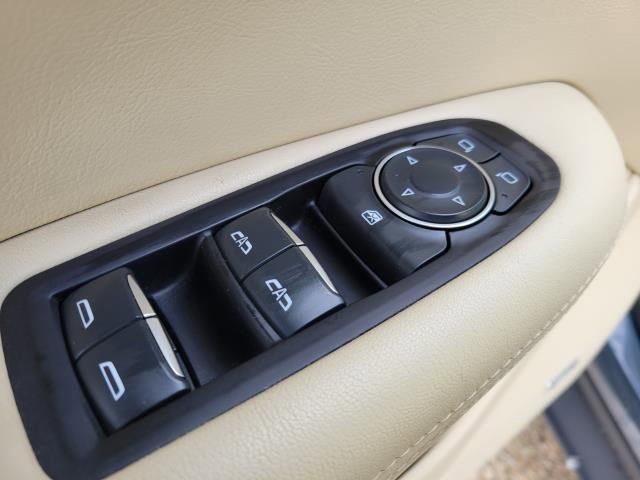 Used 2019 Cadillac XT5 AWD image 18