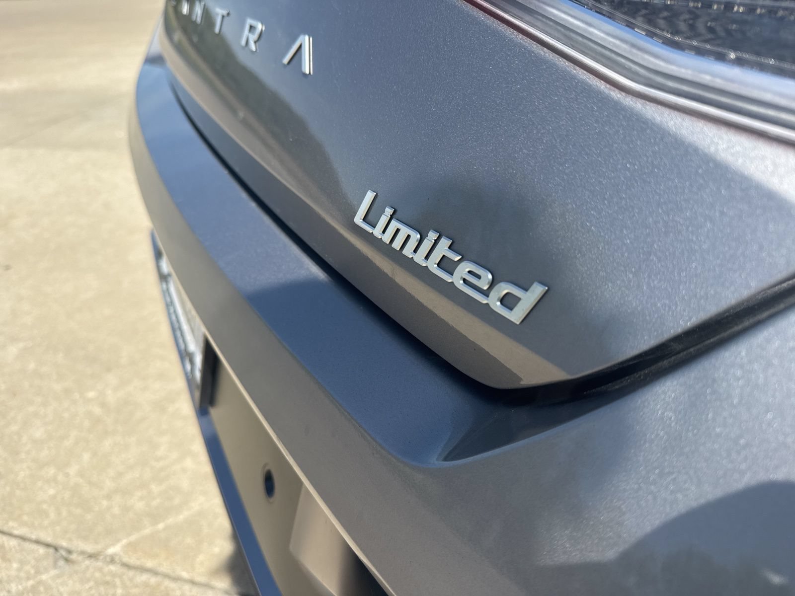 Used 2024 Hyundai Elantra Limited FWD image 8
