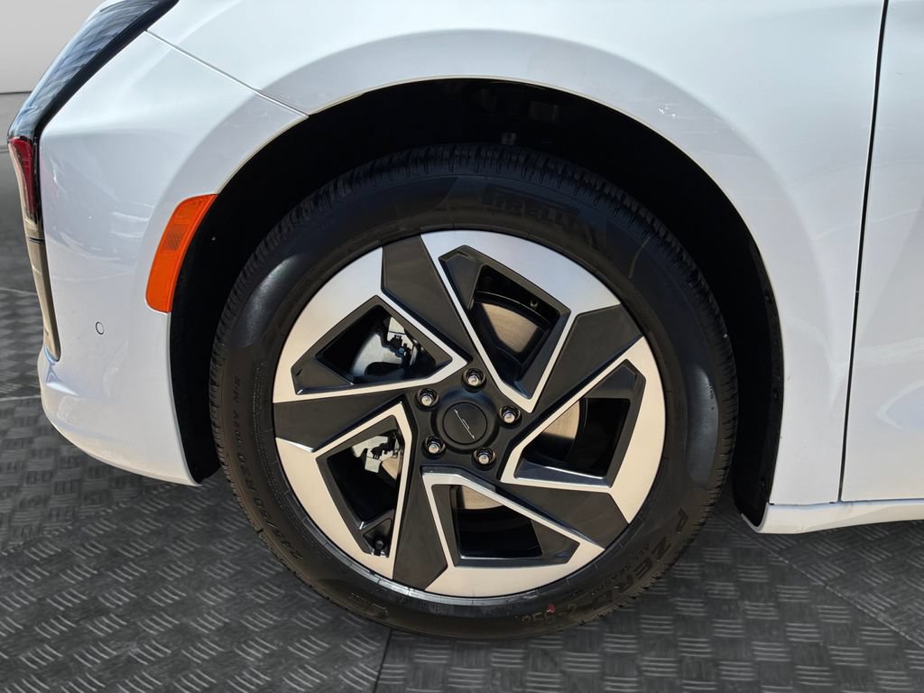 New 2027 Chrysler Pacifica Limited FWD image 23
