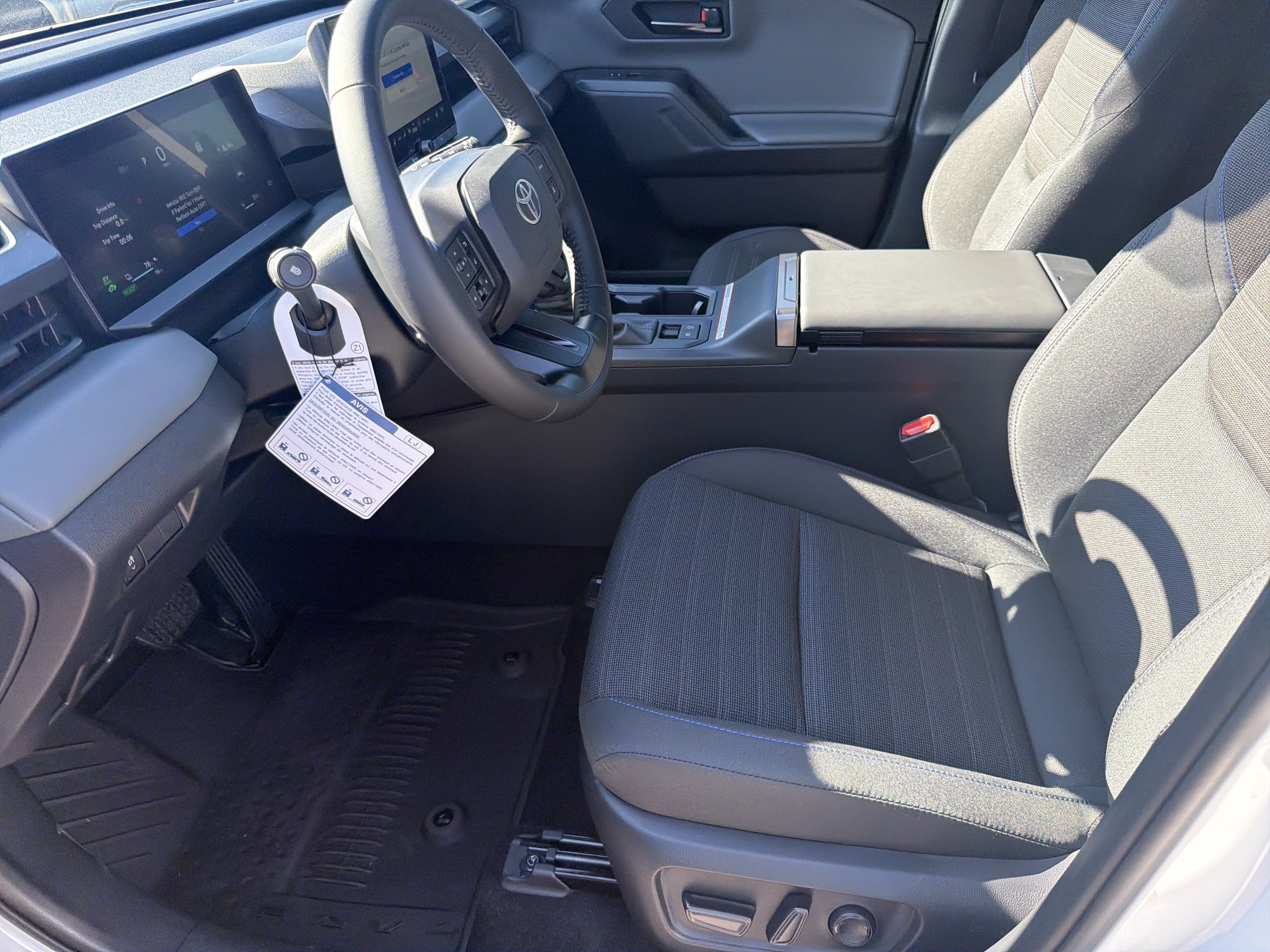 New 2026 Toyota RAV4 SE w/ Weather Package AWD/4WD image 9