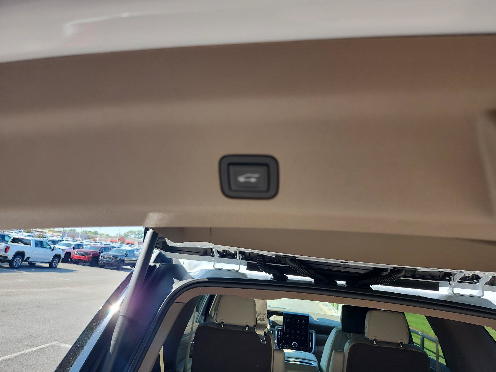 New 2027 GMC Yukon Denali w/ Denali Reserve Package AWD/4WD image 9