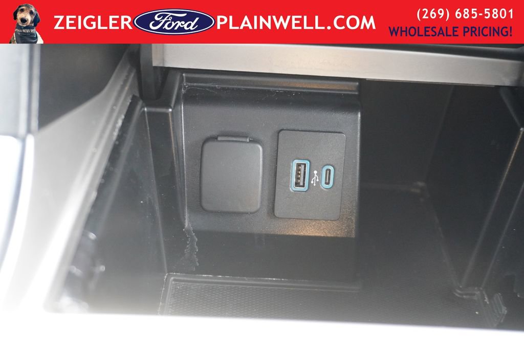 Used 2020 Ford Explorer XLT w/ Equipment Group 202A image 23