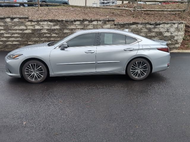 Certified 2023 Lexus ES 300h w/ Premium Package image 6