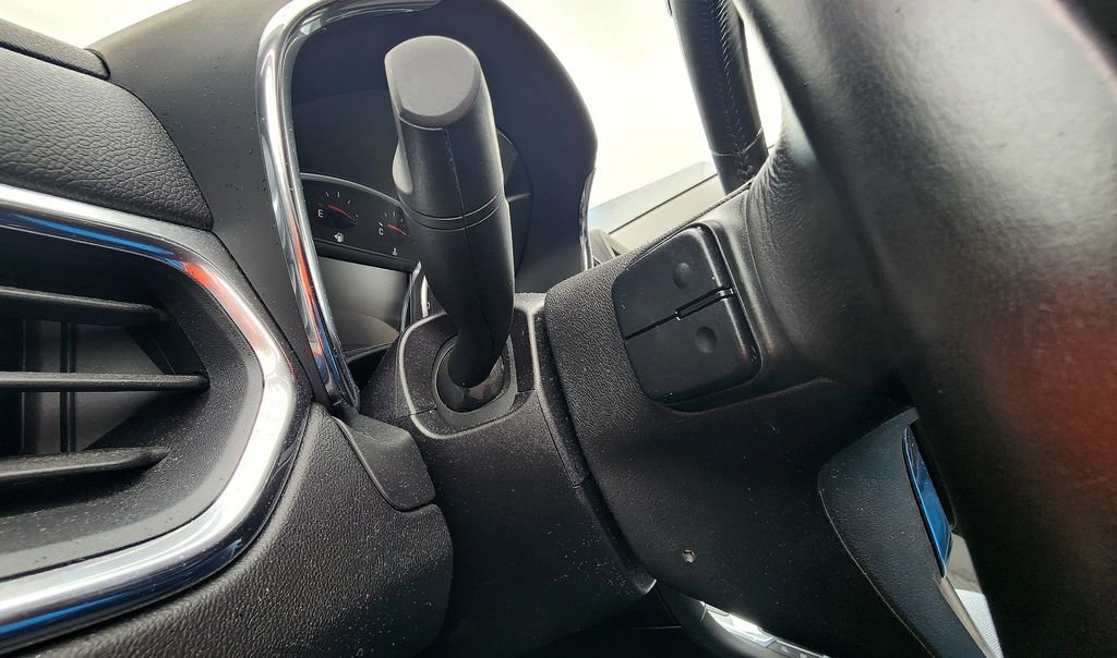 Used 2019 Chevrolet Equinox LT image 24