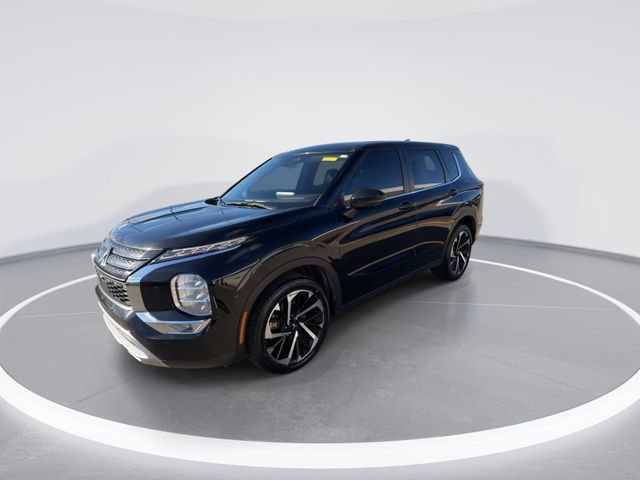 Used 2022 Mitsubishi Outlander SE image 4