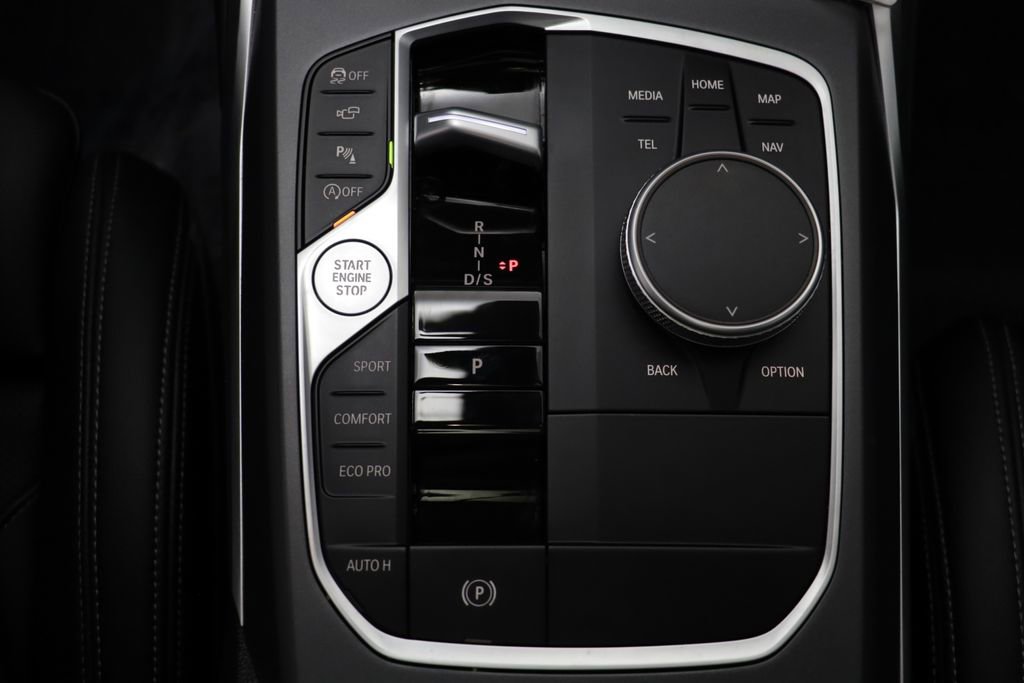 Certified 2025 BMW 230i xDrive Coupe w/ Premium Package image 11