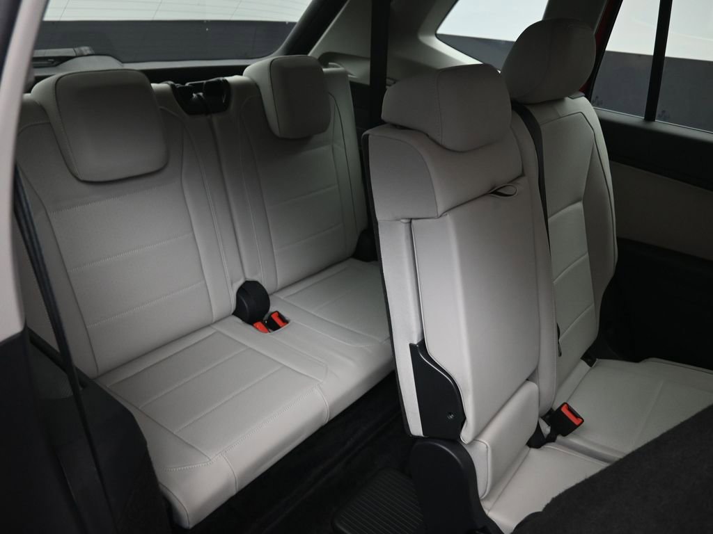 Used 2019 Volkswagen Tiguan SE image 27