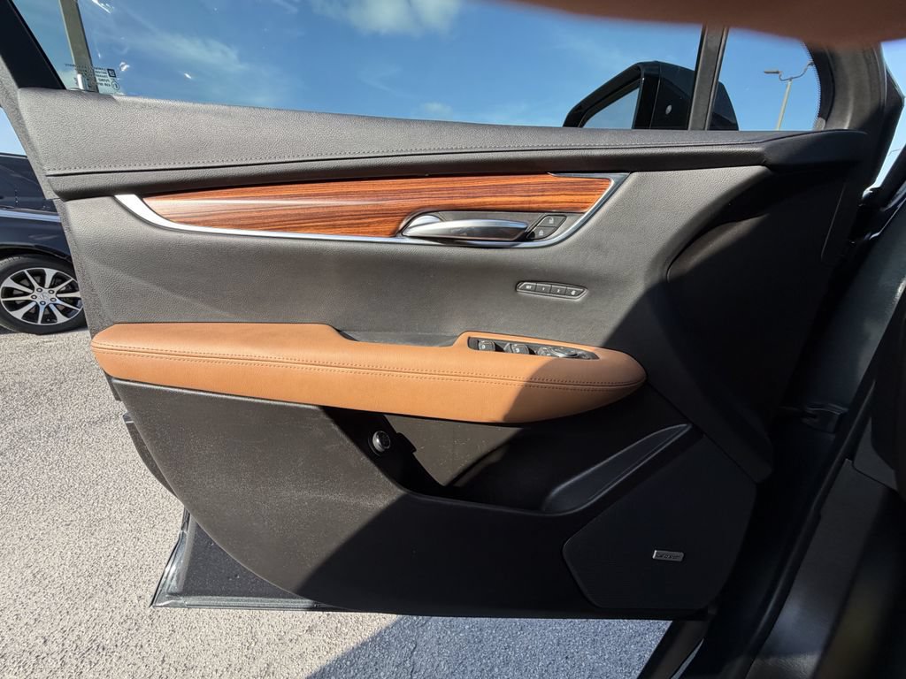 Used 2022 Cadillac XT5 Premium Luxury FWD image 20