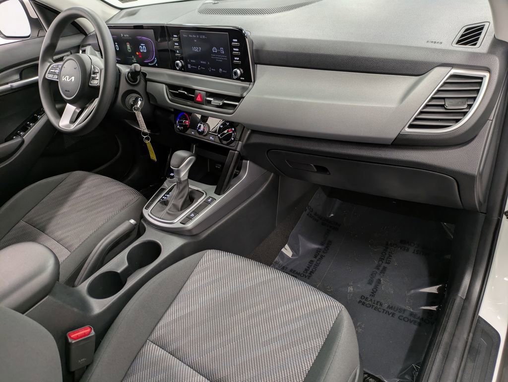 Certified 2025 Kia Seltos LX image 30