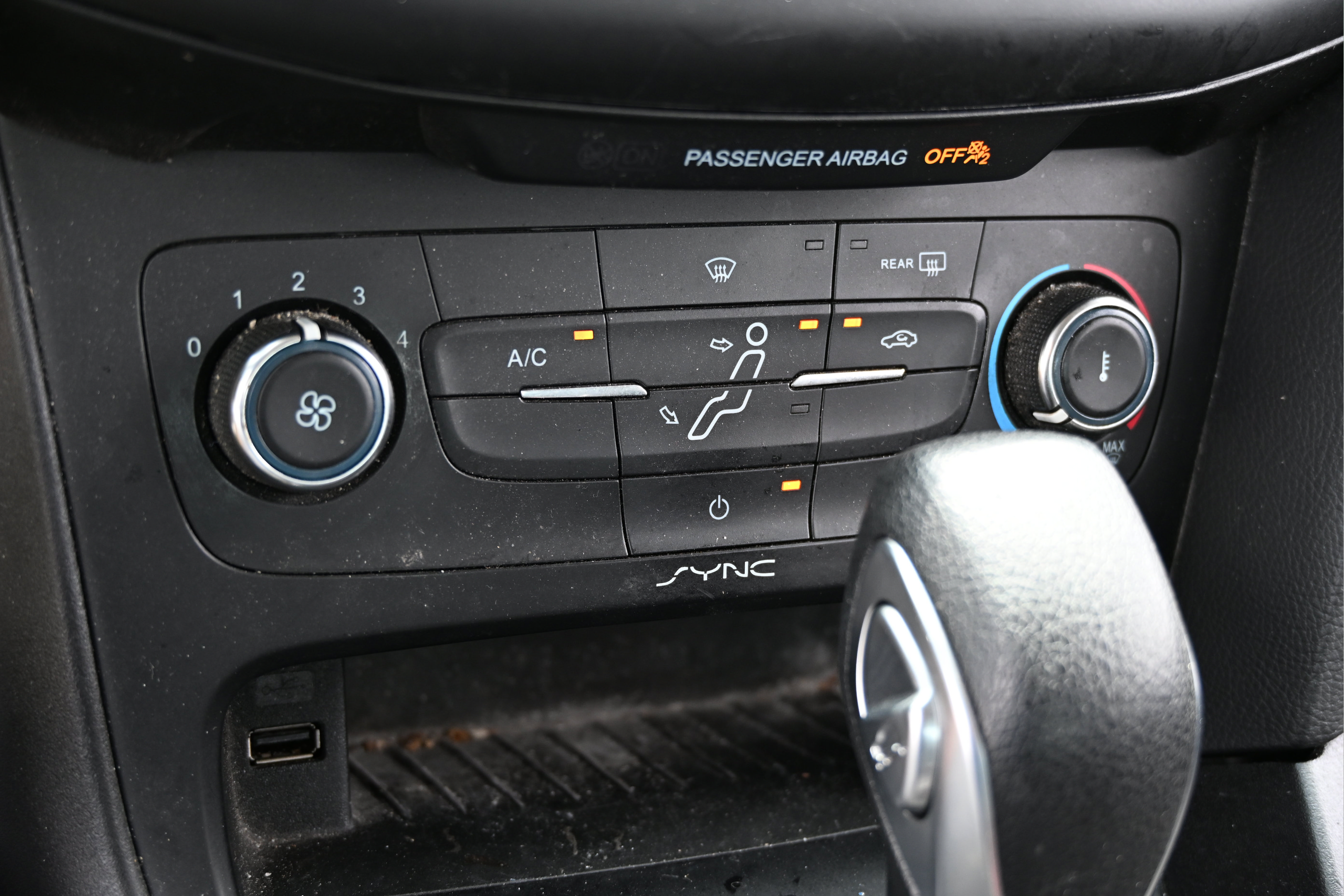Used 2018 Ford Focus SE FWD image 24