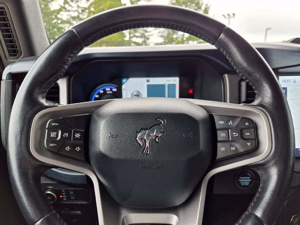 Used 2021 Ford Bronco Outer Banks AWD/4WD image 16