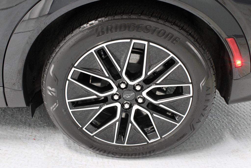 Used 2025 Ford Mustang Mach-E Premium AWD/4WD image 17