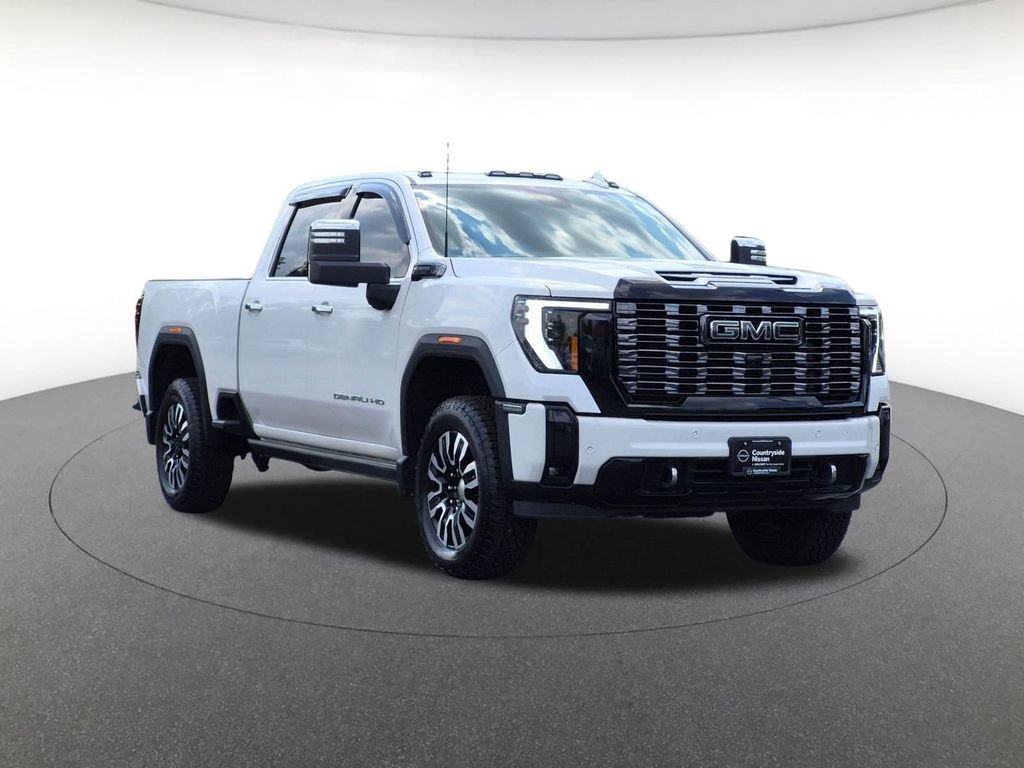 Used 2025 GMC Sierra 2500 Denali Ultimate w/ LPO, GMC Protection Package AWD/4WD image 3