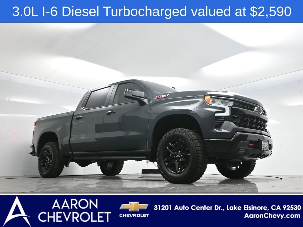 Used 2025 Chevrolet Silverado 1500 LT Trail Boss w/ Convenience Package II image 2