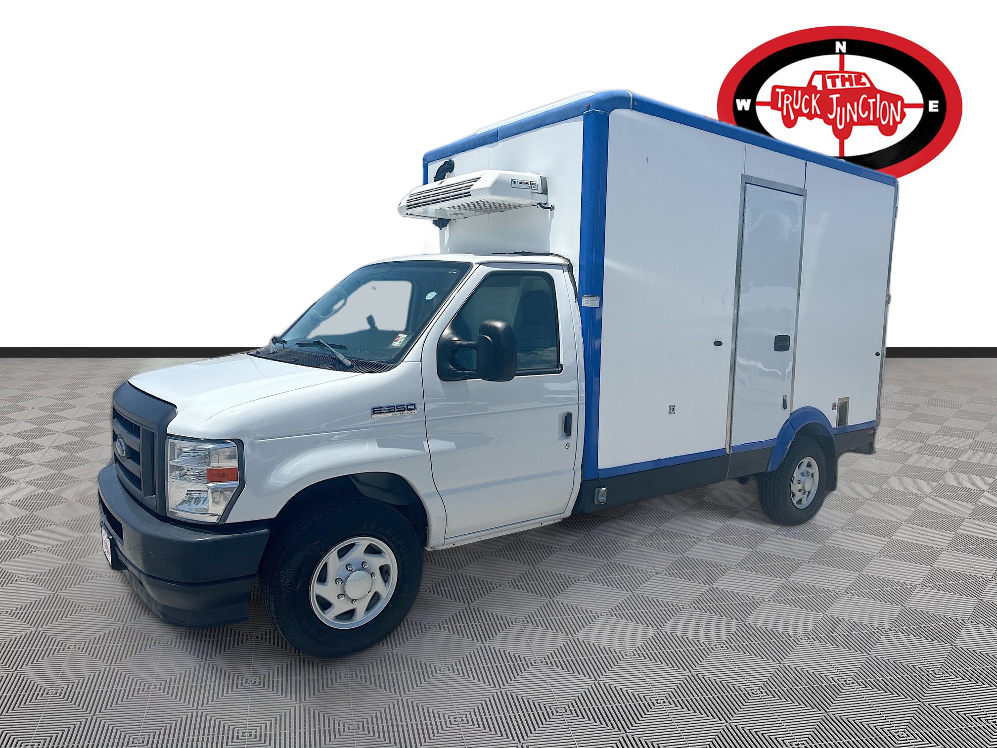 Used 2023 Ford E-350 and Econoline 350 Super Duty w/ Power Windows & Locks Group RWD image 3